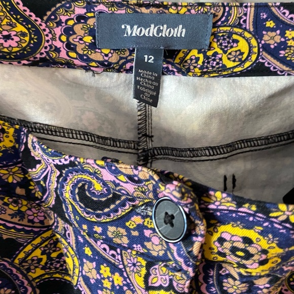 ModCloth Flare Paisley Pants - Picture 3 of 4